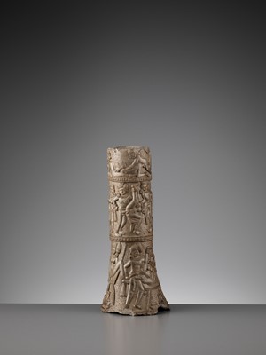 Lot 751 - AN EROTIC CHANDRAKETUGARH VASE, 2ND-1ST CENTURY BC