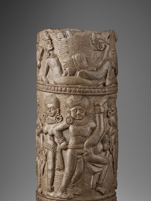 Lot 751 - AN EROTIC CHANDRAKETUGARH VASE, 2ND-1ST CENTURY BC