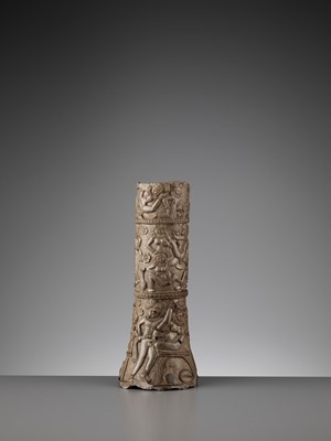 Lot 751 - AN EROTIC CHANDRAKETUGARH VASE, 2ND-1ST CENTURY BC