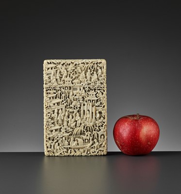 Lot 573 - A HUGE RETICULATED CANTON IVORY CARD CASE AND COVER, QING DYNASTY