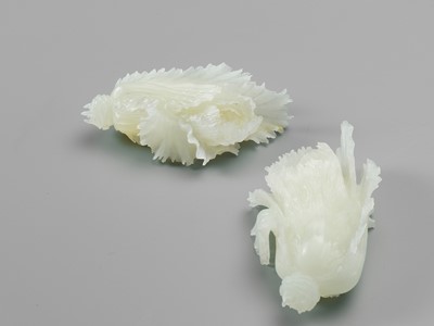 Lot 762 - A PAIR OF CARVED HARDSTONE CABBAGES
