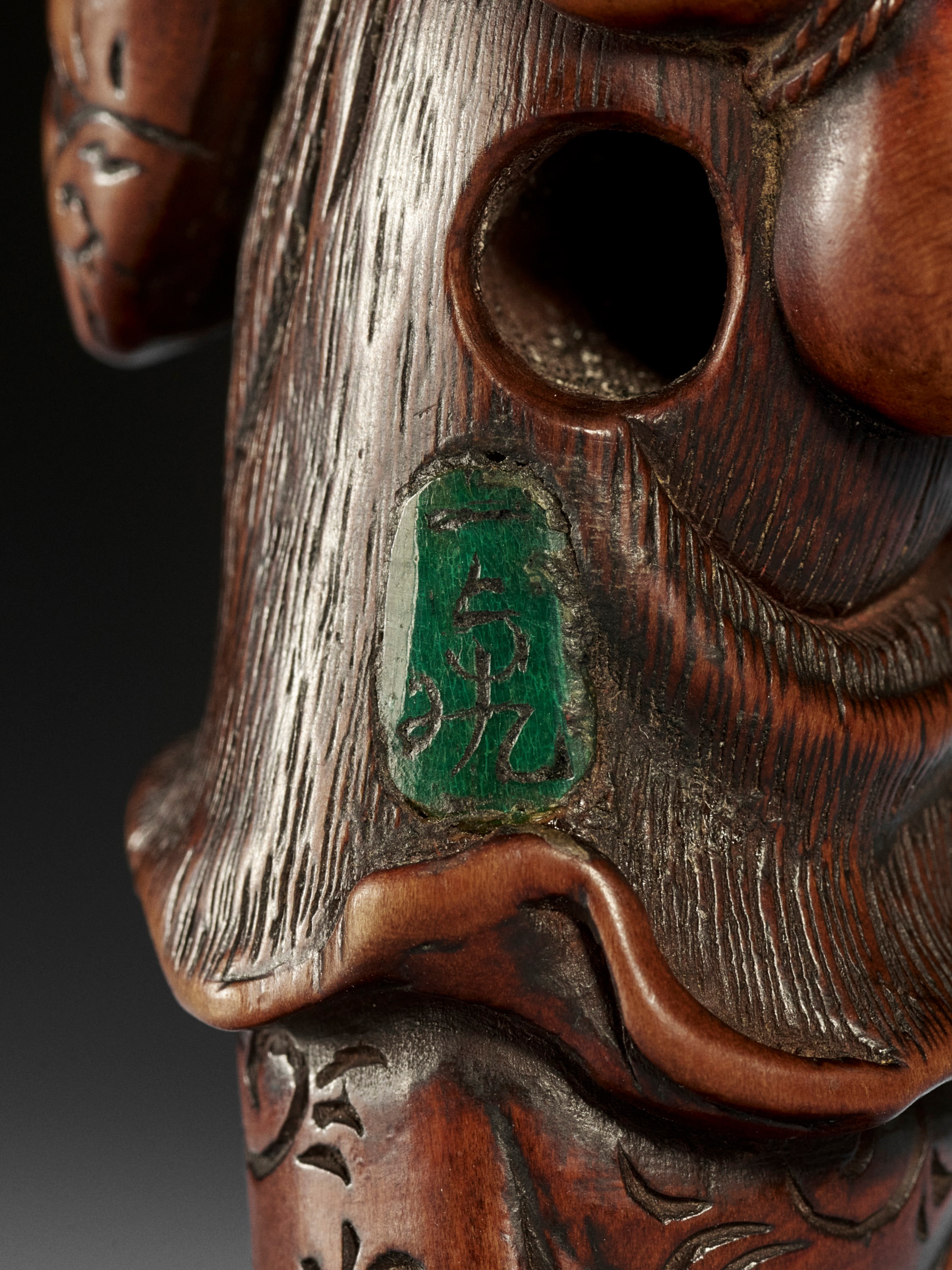 Lot 173 - HASEGAWA IKKO: A TALL AND FINE WOOD NETSUKE
