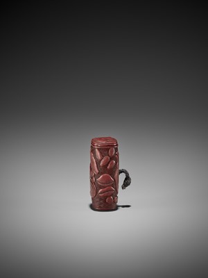 Lot 315 - A RARE AND EARLY TSUISHU LACQUER NETSUKE WITH SHELLS AND REISHI