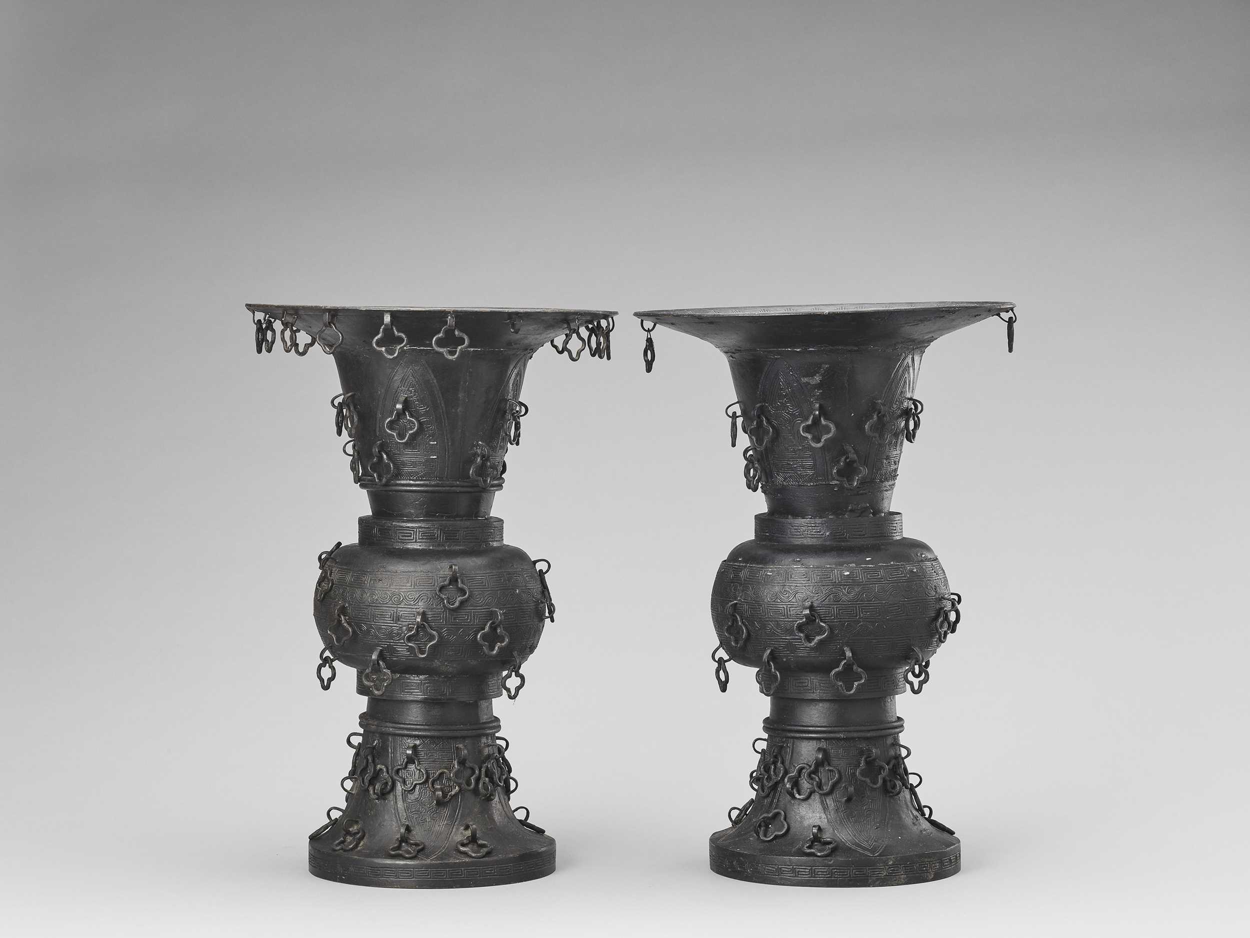 Lot 56 - A PAIR OF METAL ALLOY ARCHAISTIC YEN YEN VASES, LATE QING TO REPUBLIC