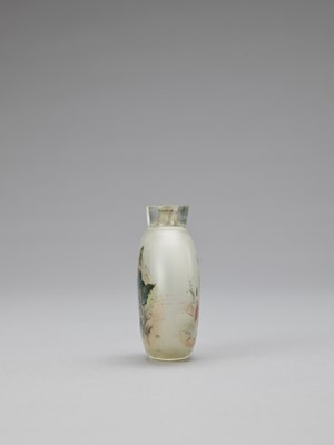 Lot 285 - AN INSIDE-PAINTED GLASS ‘BUDDHIST DISCIPLES’ SNUFF BOTTLE, 20TH CENTURY