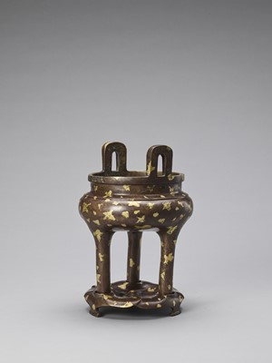 Lot 53 - A GOLD-SPLASHED BRONZE TRIPOD CENSER WITH SIX-CHARACTER XUANDE MARK, QING