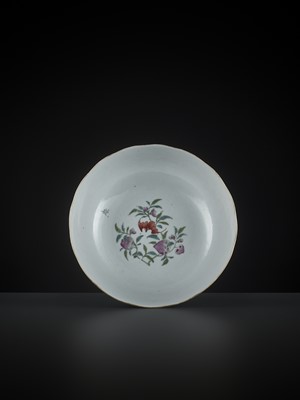 Lot 673 - A LARGE BUTTERFLY BOWL, DAOGUANG MARK AND PERIOD