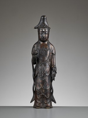 Lot 729 - A JAPANESE BRONZE FIGURE OF KANNON, EDO PERIOD