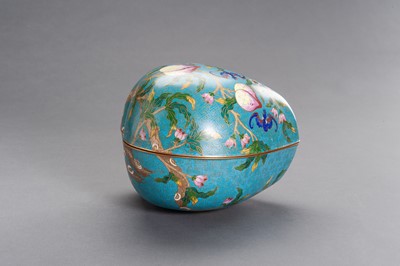 Lot 73 - AN UNUSUAL AND LARGE ‘NINE PEACHES’ CLOISONNE BOX