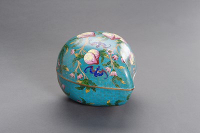 Lot 73 - AN UNUSUAL AND LARGE ‘NINE PEACHES’ CLOISONNE BOX