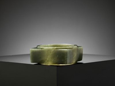 Lot 62 - AN EXCEPTIONAL SPINACH-GREEN JADE CONG, LATE SHANG DYNASTY