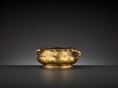 Lot 442 - A ‘YUTANG QINGWAN’ GOLD-SPLASHED BRONZE BOMBÉ CENSER, 17TH CENTURY