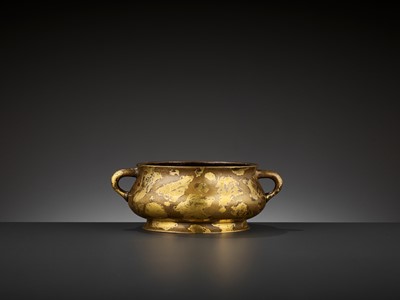 Lot 442 - A ‘YUTANG QINGWAN’ GOLD-SPLASHED BRONZE BOMBÉ CENSER, 17TH CENTURY