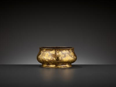 Lot 442 - A ‘YUTANG QINGWAN’ GOLD-SPLASHED BRONZE BOMBÉ CENSER, 17TH CENTURY