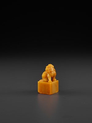 Lot 51 - A CARVED TIANHUANG ‘QILIN’ SEAL FOR WEN XIANG, QING DYNASTY