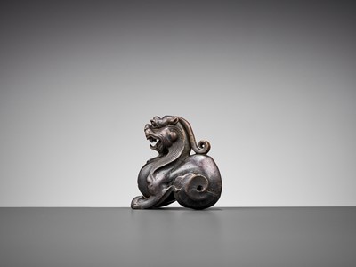 Lot 356 - A BRONZE ‘BIXIE’ WEIGHT, LATE MING TO EARLY QING