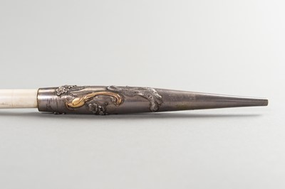 Lot 538 - AN IVORY AND SILVERED PIPE, KISERU