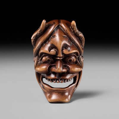 Lot 296 - A FINE WOOD MASK NETSUKE OF HANNYA