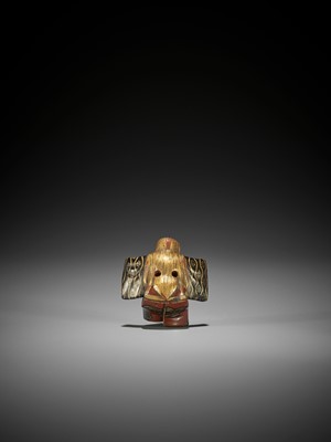 Lot 315 - A LACQUERED WOOD NETSUKE OF A NOH ACTOR