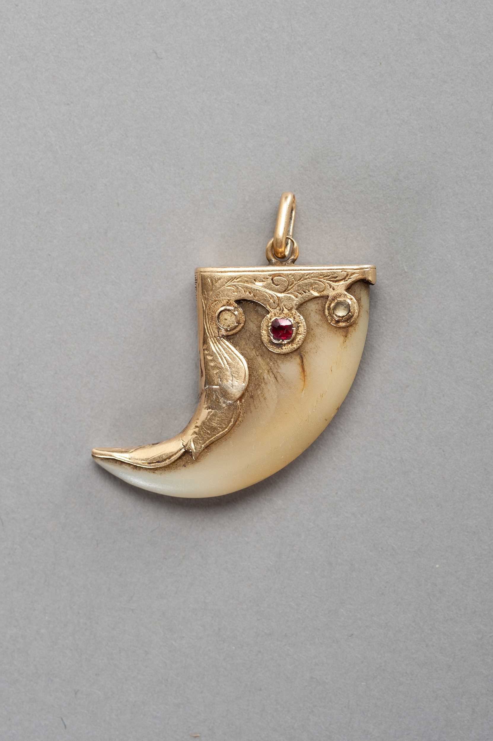 Thrimuki Hanuman handwork pendant | Gold fashion necklace, Gold pendants  for men, Gold chains for men
