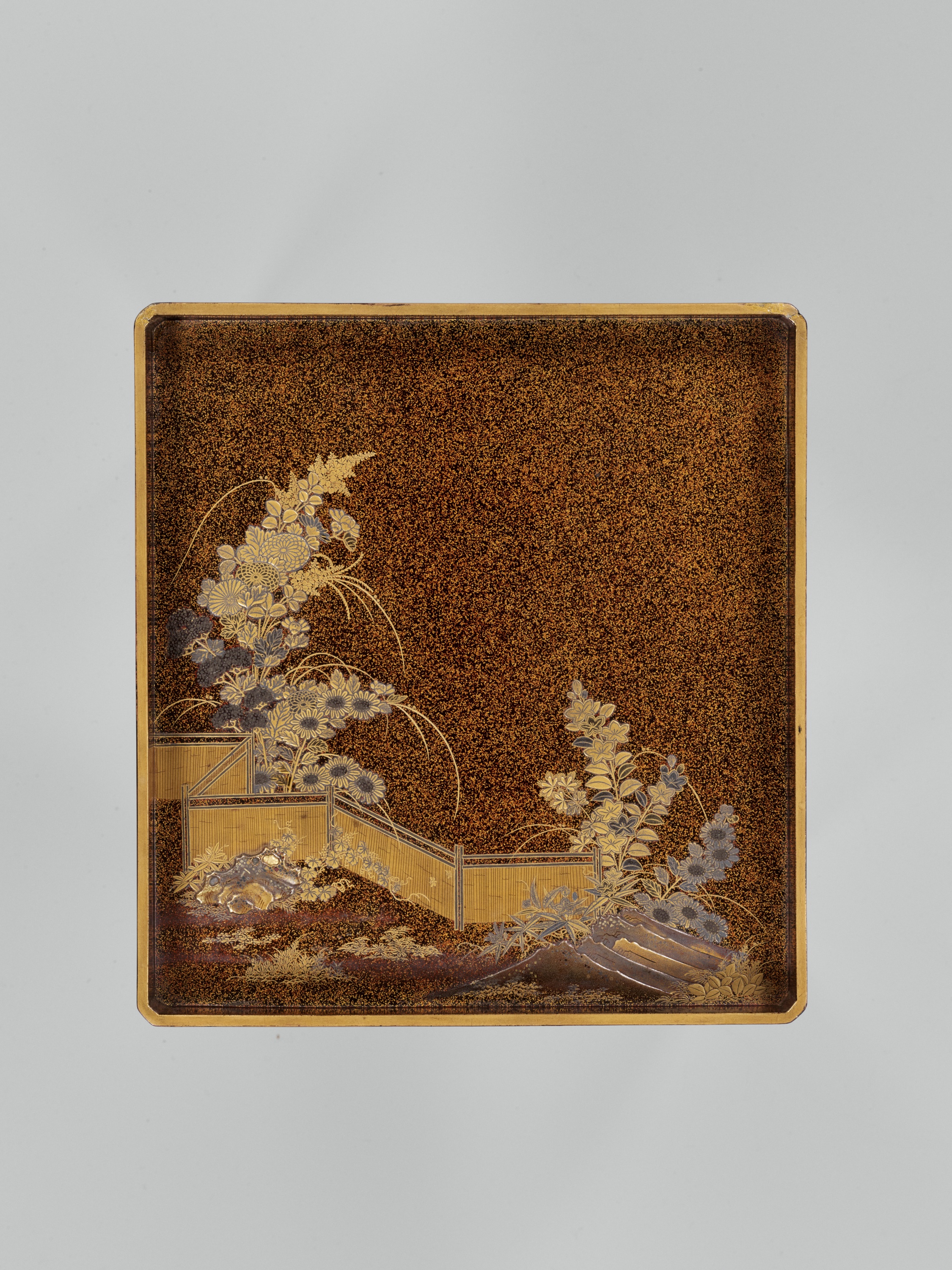 Lot 100 - A RARE LACQUER SUZURIBAKO WITH OWL AND MOON