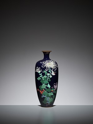Lot 94 - A CLOISONNÉ ENAMEL VASE WITH A BIRD AND FLOWERS
