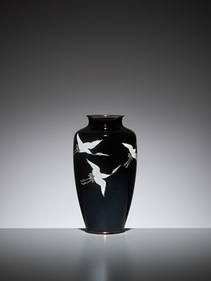 Lot 95 - ANDO: A MIDNIGHT BLUE CLOISONNÉ ENAMEL VASE WITH FLYING CRANES