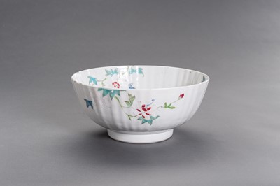 Lot 350 - A GILT AND POLYCHROME ENAMELED ‘FLORAL’ LOBED BOWL, MID-QING