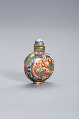 Lot 262 - A CLOISONNÉ ENAMEL ‘PHOENIX’ SNUFF BOTTLE WITH MATCHING STOPPER, QING DYNASTY