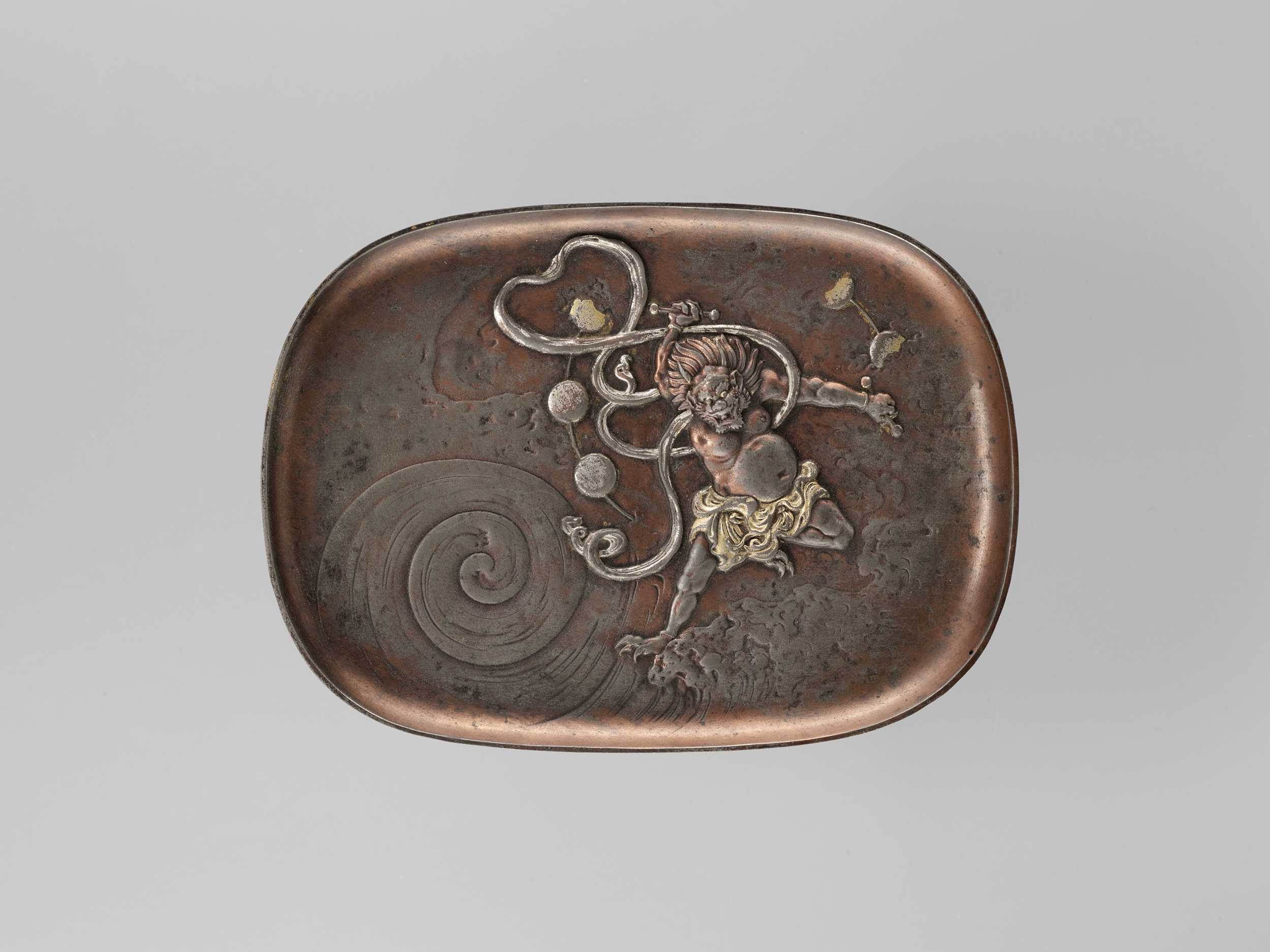 Lot 355 - A GILT AND SILVERED COPPER TRAY DEPICTING RAIJIN