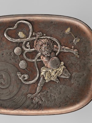 Lot 355 - A GILT AND SILVERED COPPER TRAY DEPICTING RAIJIN