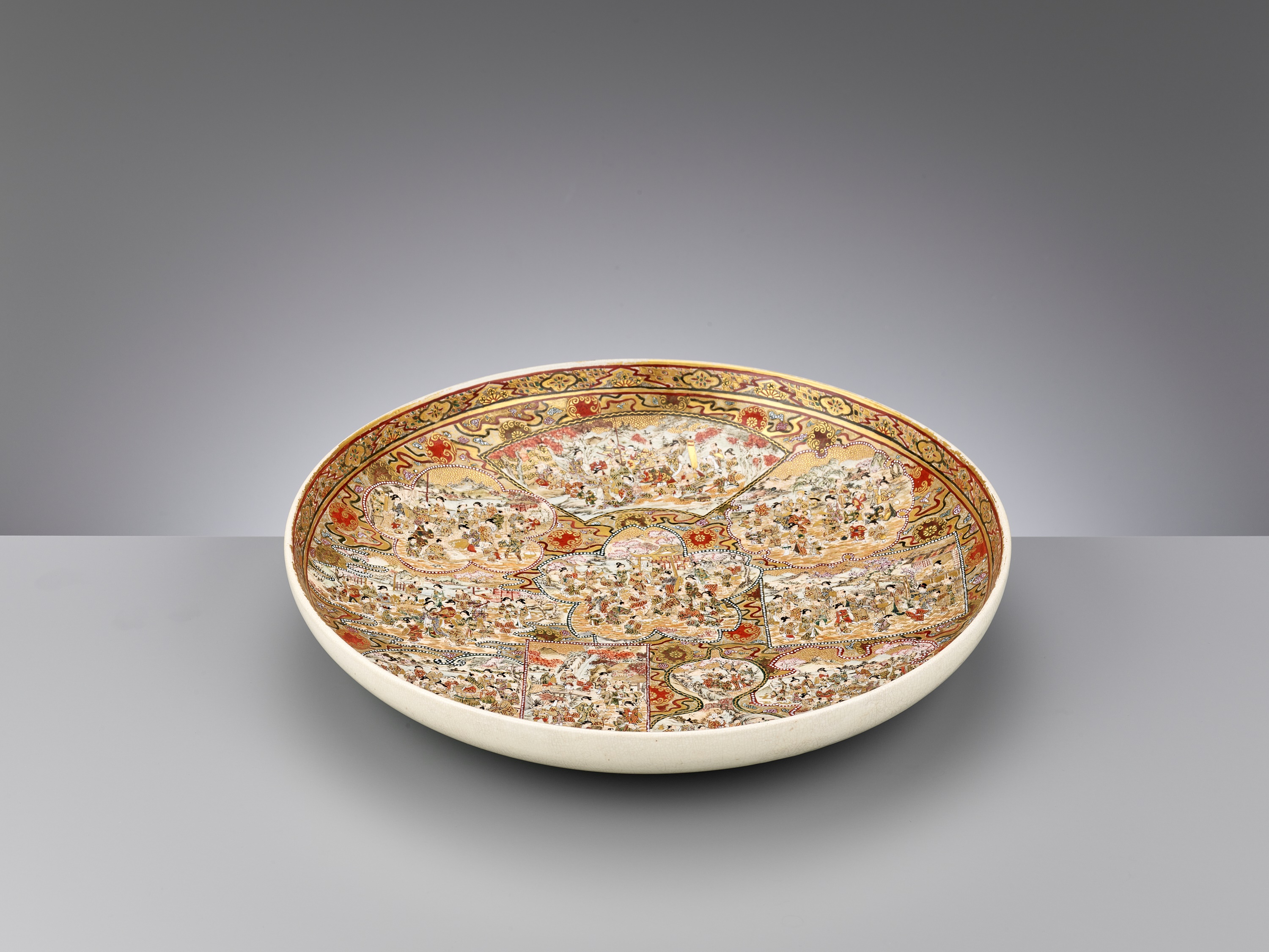 Lot 115 HODODA A LARGE SATSUMA DISH