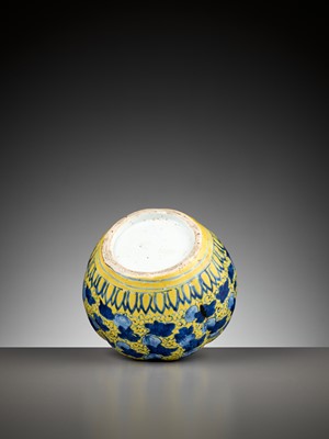 Lot 189 - A YELLOW-GROUND BLUE AND WHITE ‘SQUIRRELS AND GOURDS’ LOBED JAR, WANLI