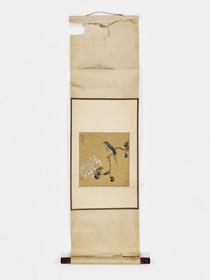 Lot 460 - A FINE HANGING SCROLL PAINTING OF A BIRD