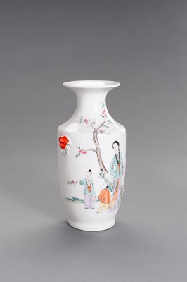 Lot 423 - A MOLDED AND ENAMELED PORCELAIN ‘COURT LADY AND CHILDREN’ VASE, REPUBLIC