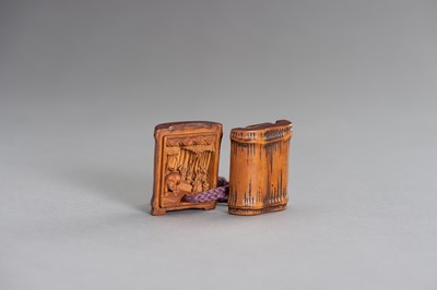 Lot 371 - MASACHIKA: A RARE WOOD NETSUKE OF A BAMBOO NODE WITH A SCENE OF DUTCHMEN AND A TIGER INSIDE