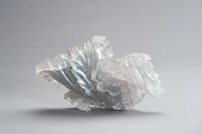 Lot 204 - A LARGE AGATE CARVING OF A CABBAGE