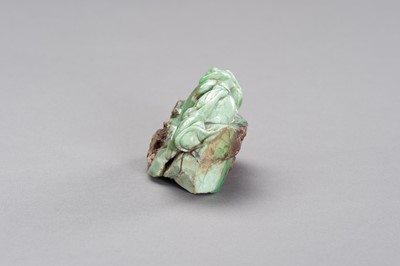 Lot 205 - A TURQUOISE MATRIX CARVING OF MONKEYS AND PEACHES