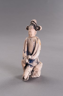 Lot 733 - A GROUP OF FIVE CERAMIC SHIPWRECK FIGURINES