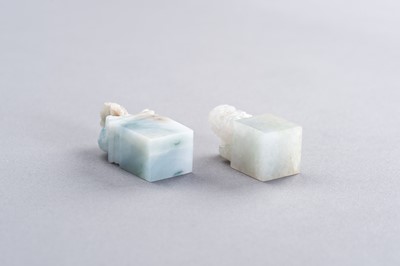 Lot 246 - A JADEITE AND A QUARTZ SEAL WITH BUDDHIST LIONS, REPUBLIC