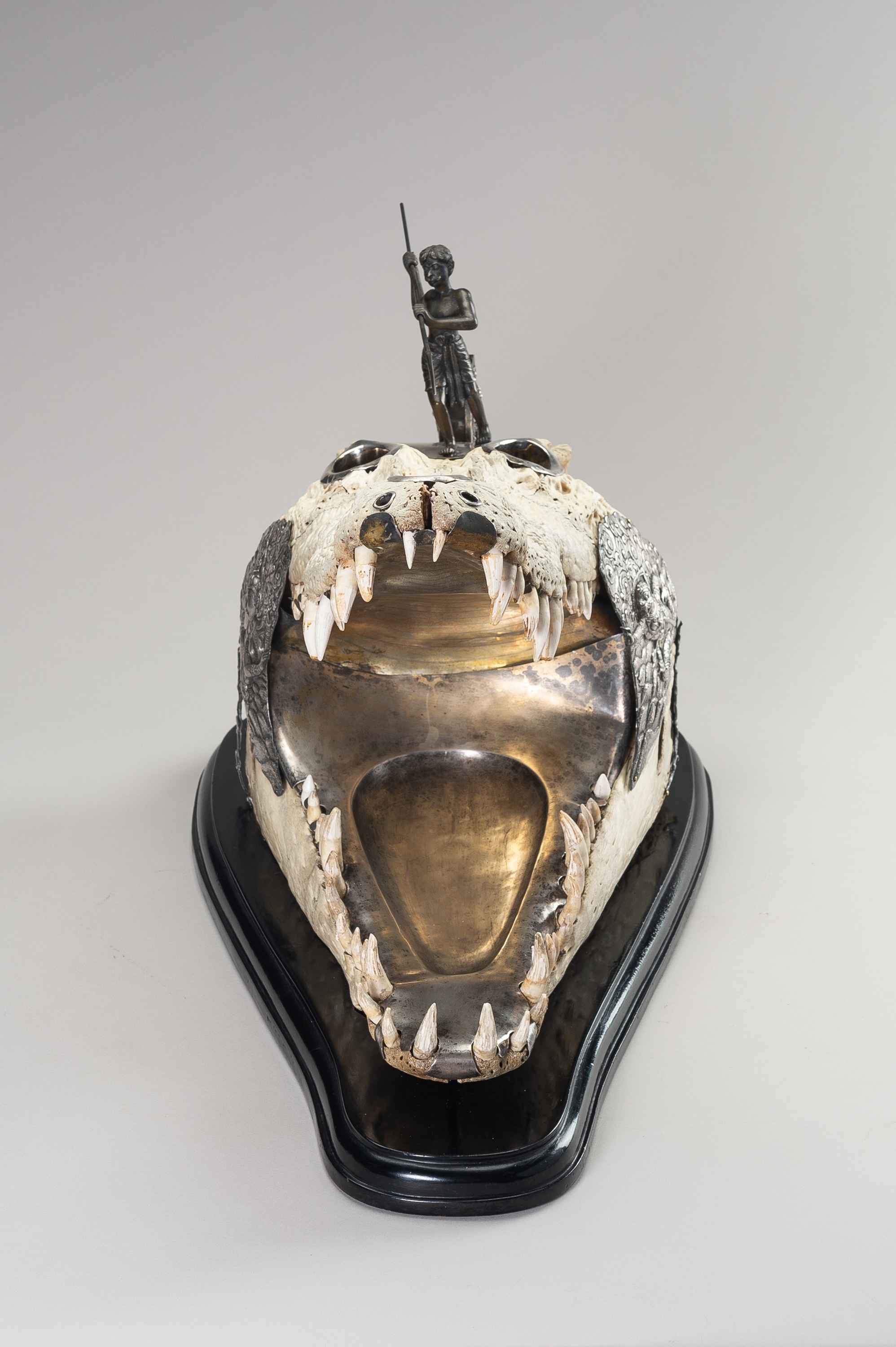 Lot 1400 - A RARE SILVER MOUNTED CROCODILE SKULL
