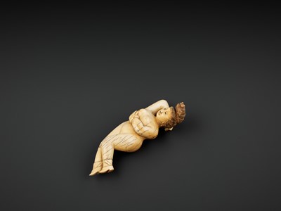 Lot 476 - AN IVORY FIGURE OF A ‘DOCTOR’S LADY’, LATE MING DYNASTY