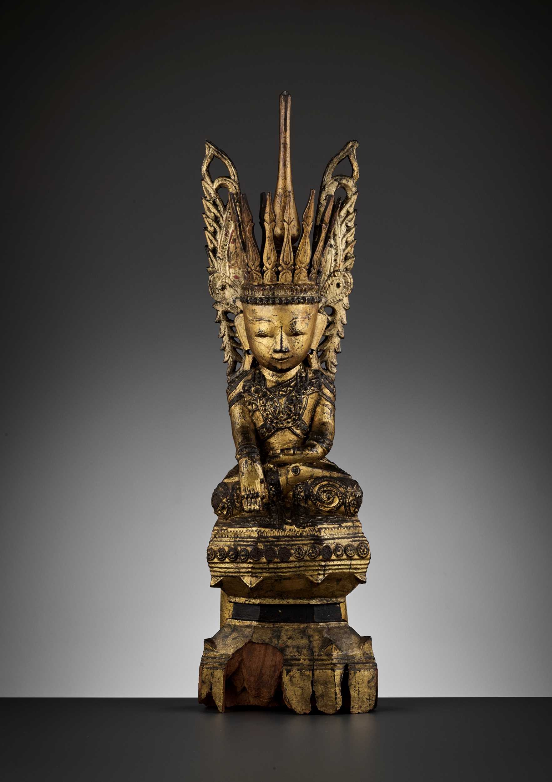 Lot 573 - A LARGE GILT WOOD FIGURE OF THE CROWNED BUDDHA, SHAN STATE