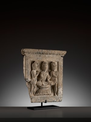 Lot 545 - A GRAY SCHIST RELIEF DEPICTING BUDDHA AND WORSHIPPERS, GANDHARA