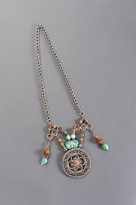 Lot 108 - A TIBETAN CHINESE NECKLACE