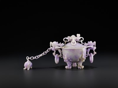 Lot 122 - A LAVENDER JADEITE VESSEL AND COVER, LATE QING TO REPUBLIC