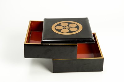 Lot 404 - A LARGE LACQUERED JUBAKO (PICNIC BOX) WITH MAEDA MON-CREST, MEIJI/TAISHO PERIOD