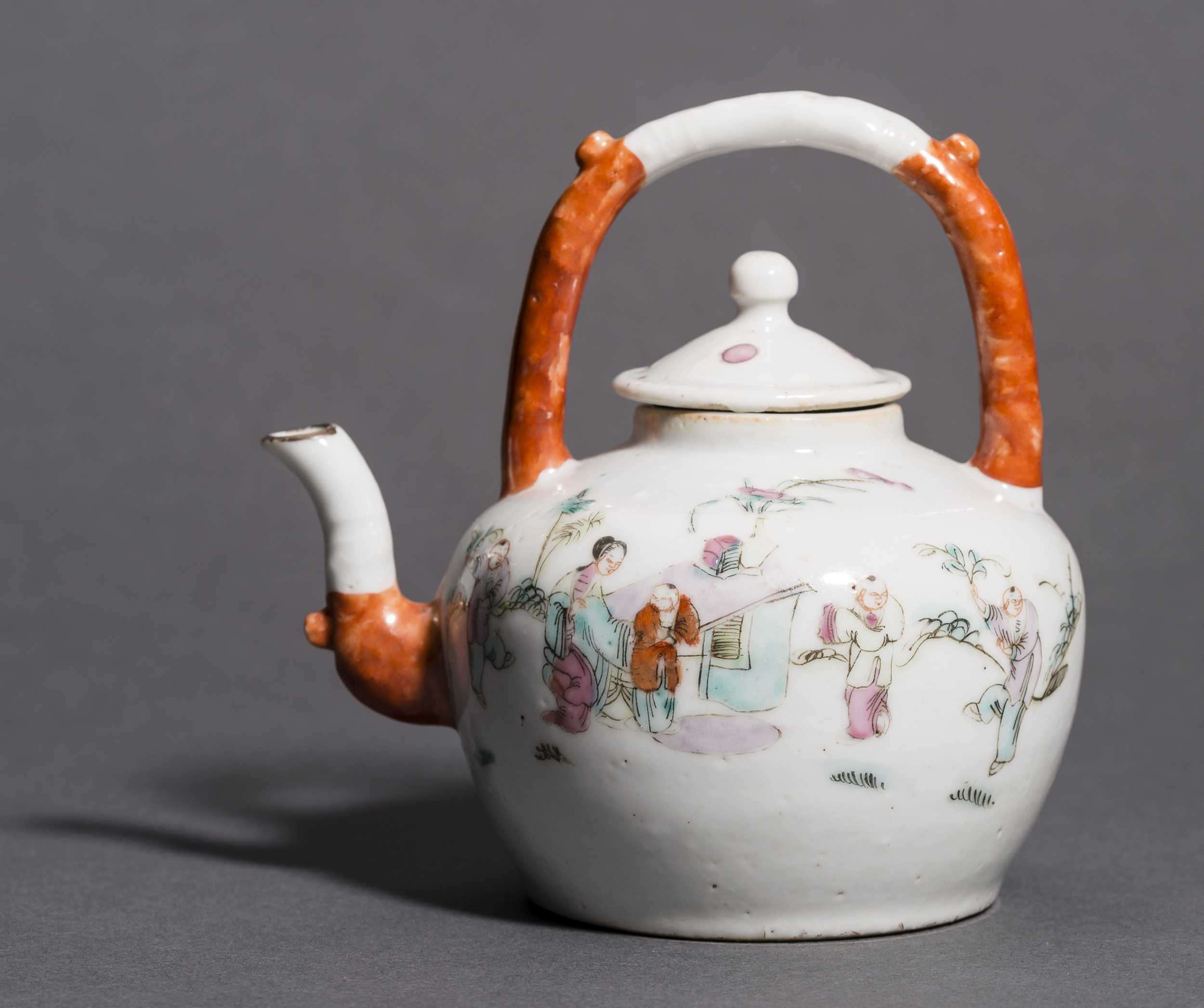 Lot 361 - A SMALL PORCELAIN POT WITH LADIES, SERVANTS AND BOYS
