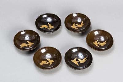 Lot 409 - A SET OF LACQUERED BOWLS, MEIJI/TAISHO