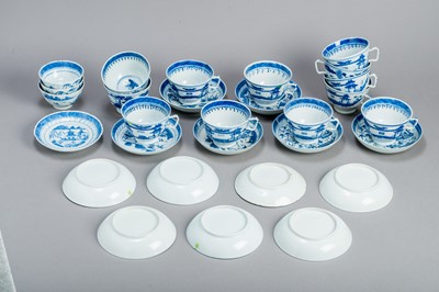 Lot 355 - A SET OF 15 BLUE AND WHITE CANTON TEACUPS AND 14 COASTERS